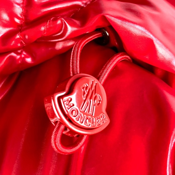 Moncler Etival Red Hooded Quilted Down Jacket - Picture 5 of 15